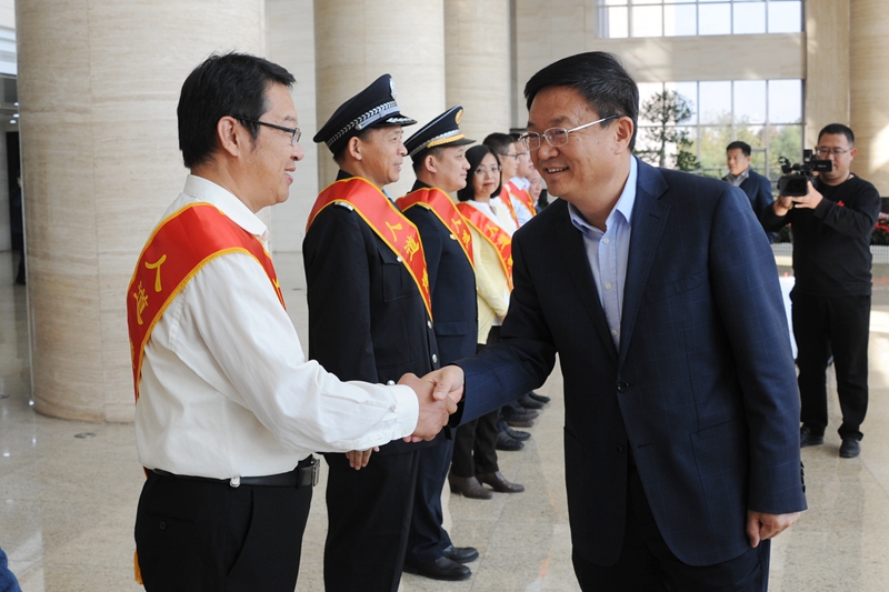 佘书记
